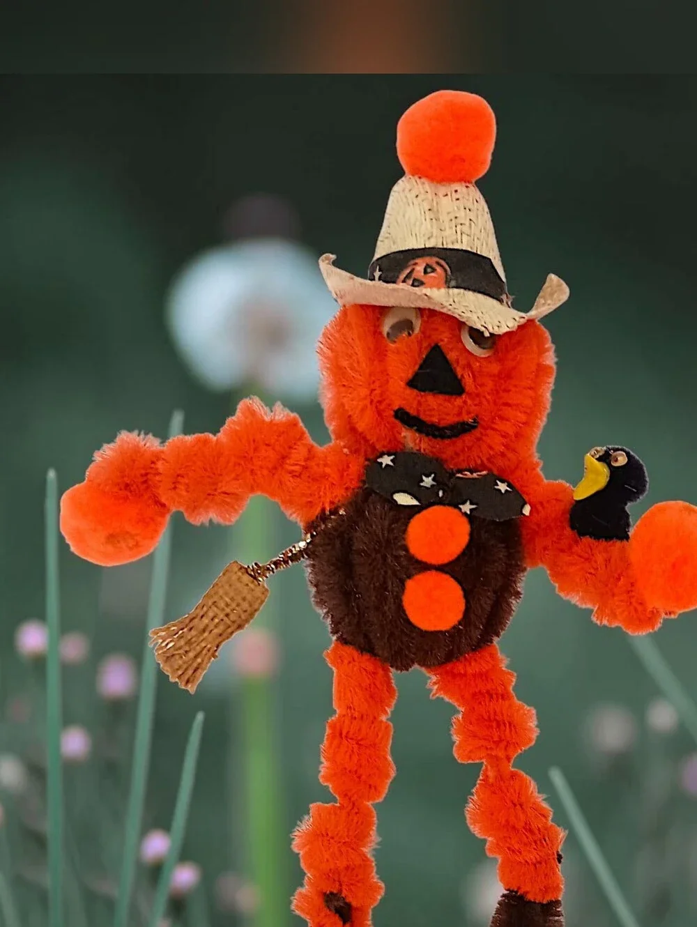 Vtg 70s Pumpkin Halloween Magnet Chenille Pipe Cleaner Scarecrow Googly Eyes